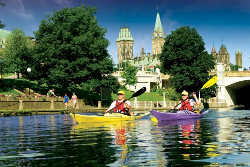 Canoë sur la Canal Rideau - Crédit photo Ottawa Tourism