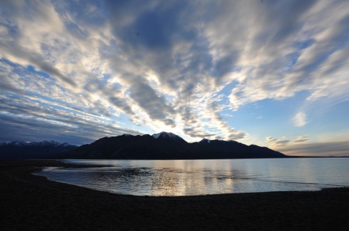 Coucher de soleil sur Kluane Lake- Crédit photo Government of Yukon