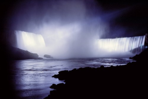 Chute Niagara Nuit - Credit Photo Ontario Tourism